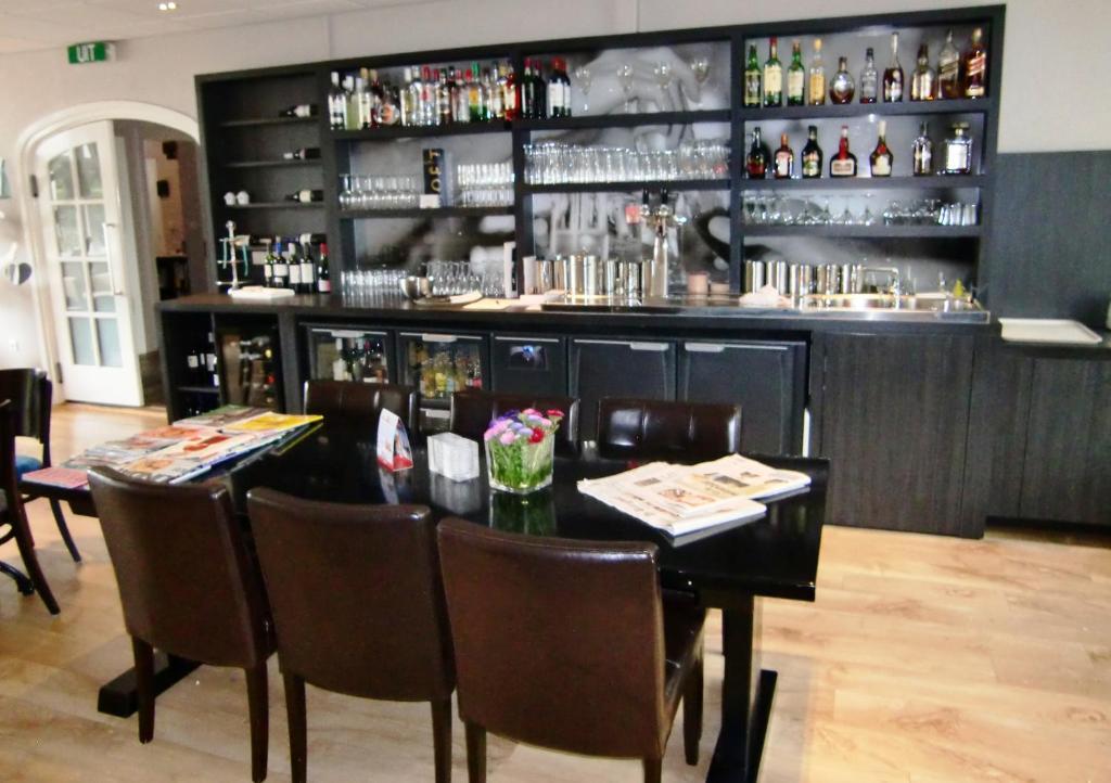 Hotel Zeerust Texel เดอ คุก ภายนอก รูปภาพ